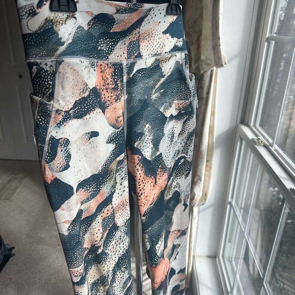 Abstract Patterned Leggings